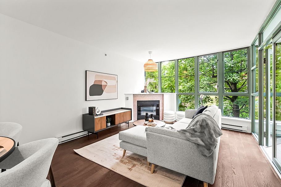 301 1159 Main Street Vancouver, BC - 4