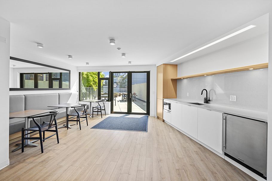 302 210 E 5th Avenue Vancouver, BC - 20