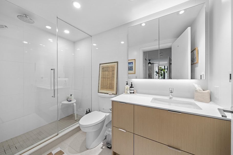 302 210 E 5th Avenue Vancouver, BC - 14