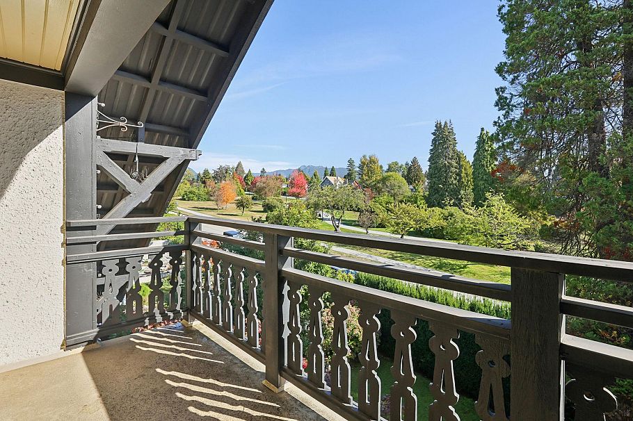 745 Grand Boulevard North Vancouver, BC - 36