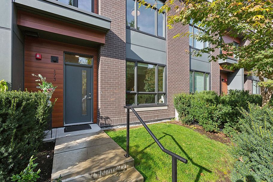 173 2035 Glenaire Drive North Vancouver, BC - 29