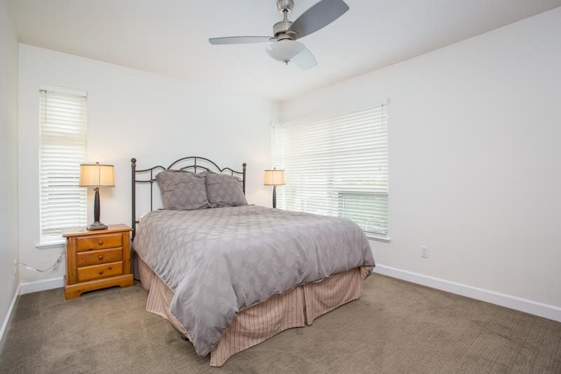 10 3150 Sunnyhurst Road North Vancouver, BC - 18