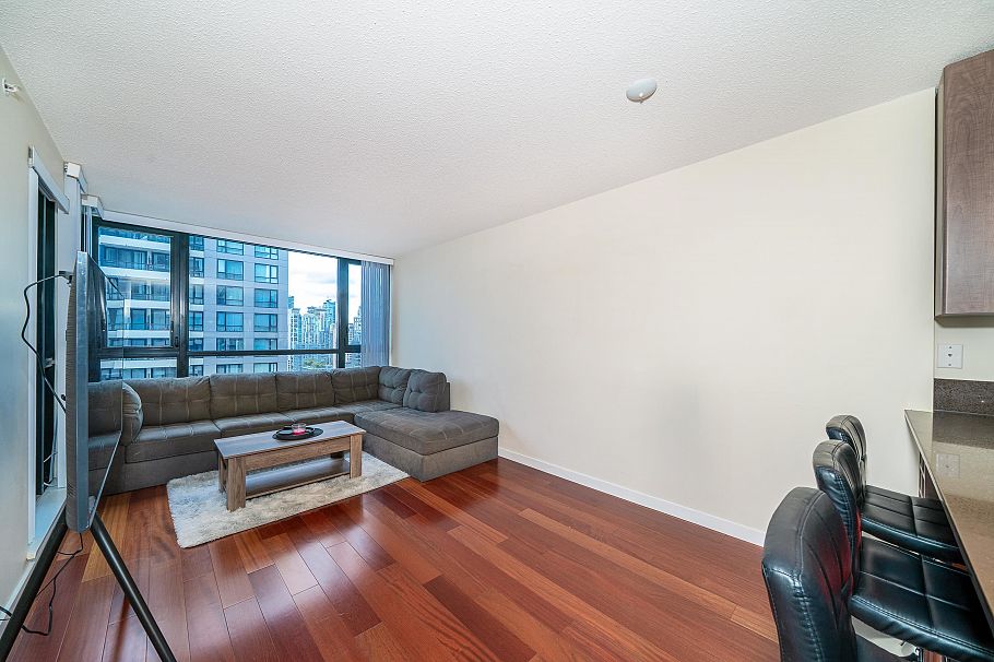 2105 909 Mainland Street Vancouver, BC - 15