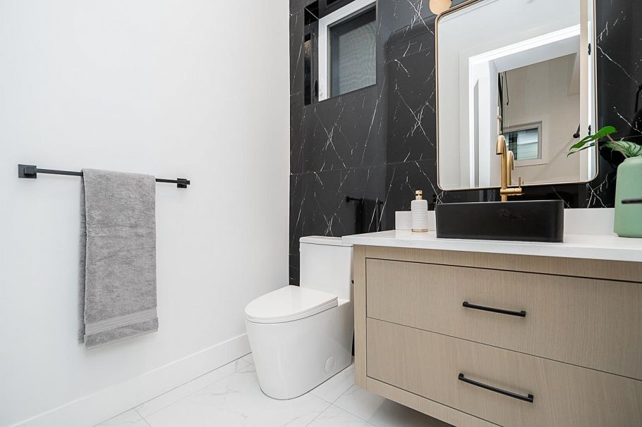 2 2753 Nanaimo Street Vancouver, BC - 11