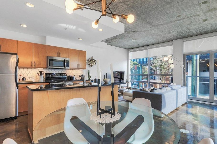 306 919 Station Street Vancouver, BC - 15