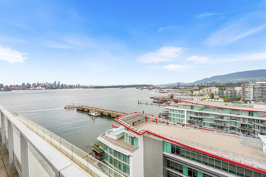 104 199 Victory Ship Way North Vancouver, BC - 27