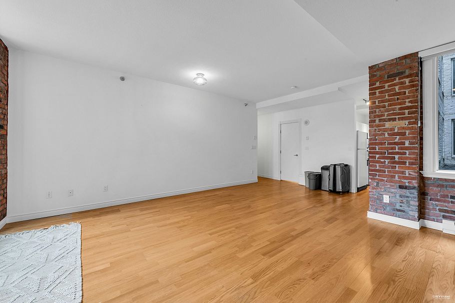301 233 Abbott Street Vancouver, BC - 11
