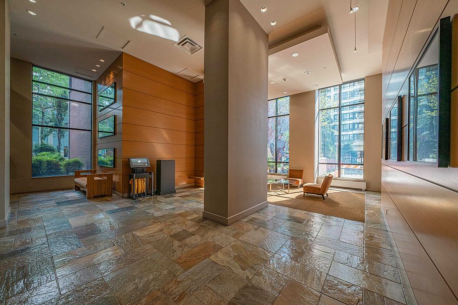 2105 909 Mainland Street Vancouver, BC - 3