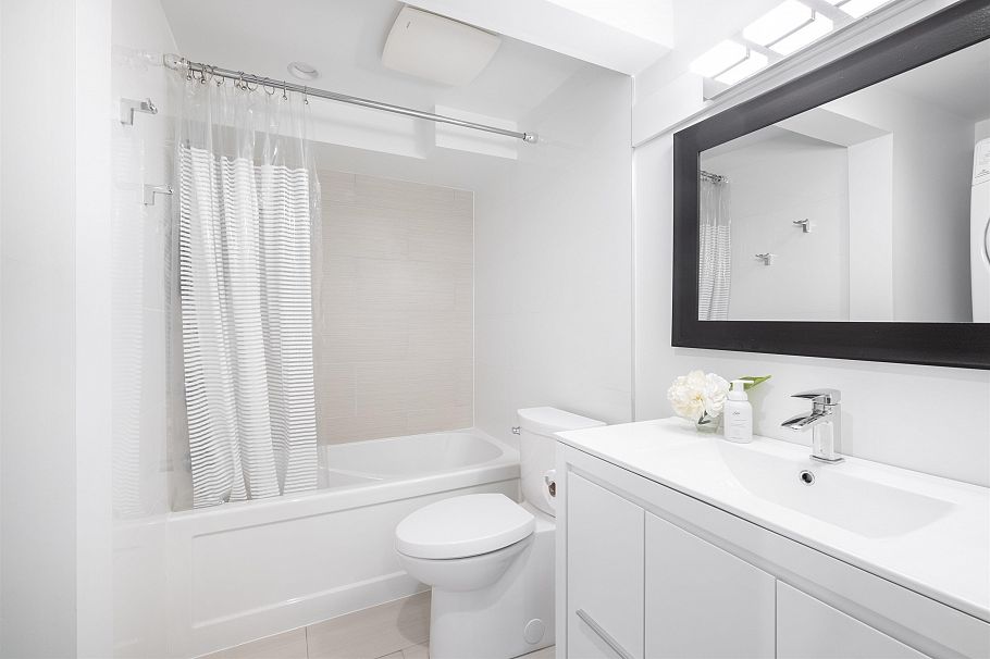 1095 W Keith Road North Vancouver, BC - 22