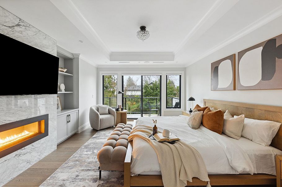 939 Forest Hills Drive North Vancouver, BC - 26