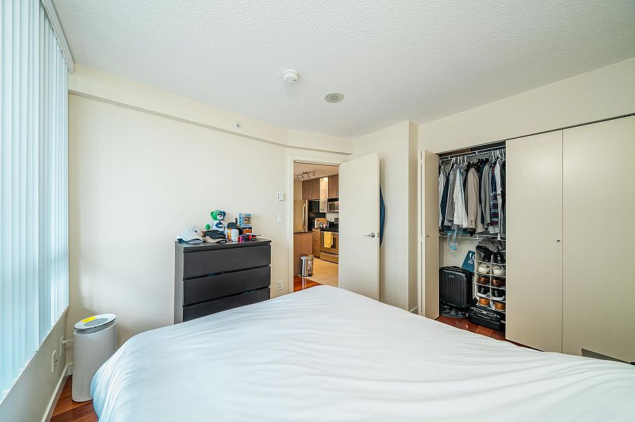 2105 909 Mainland Street Vancouver, BC - 21