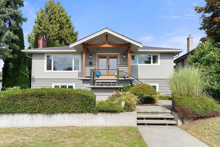 728 E 6th Street North Vancouver, BC - 1