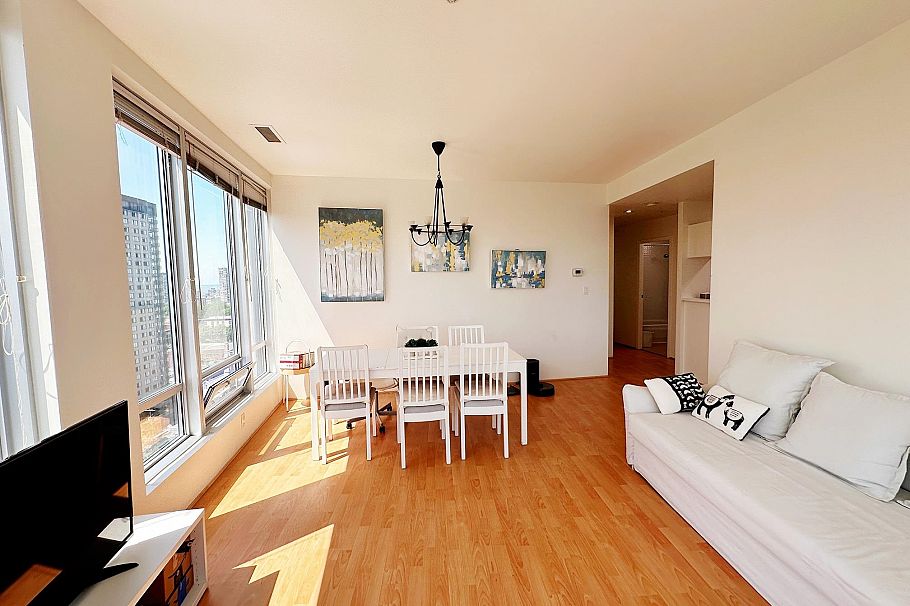 1401 989 Nelson Street Vancouver, BC - 3