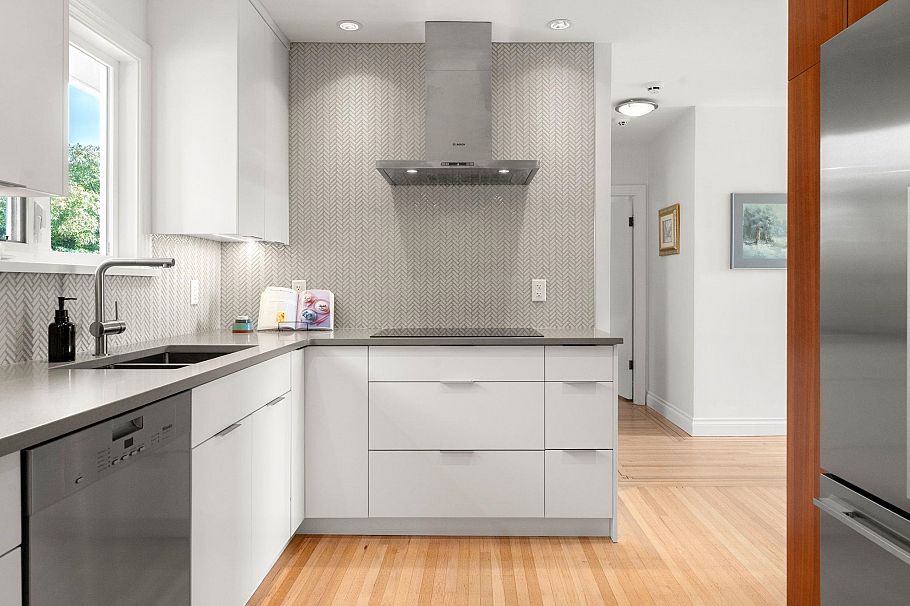 728 E 6th Street North Vancouver, BC - 13