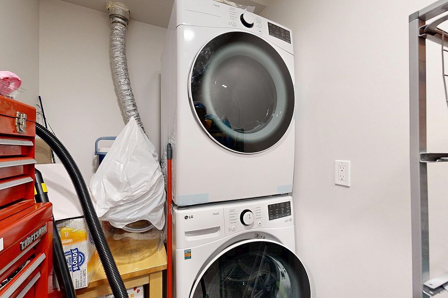 38 7567 Oak Street Vancouver, BC - 27