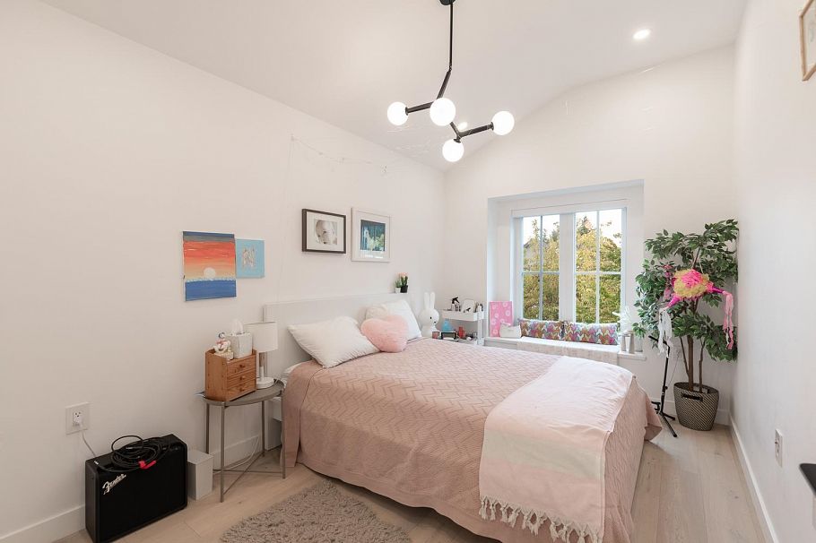 1438 E 17th Avenue Vancouver, BC - 18