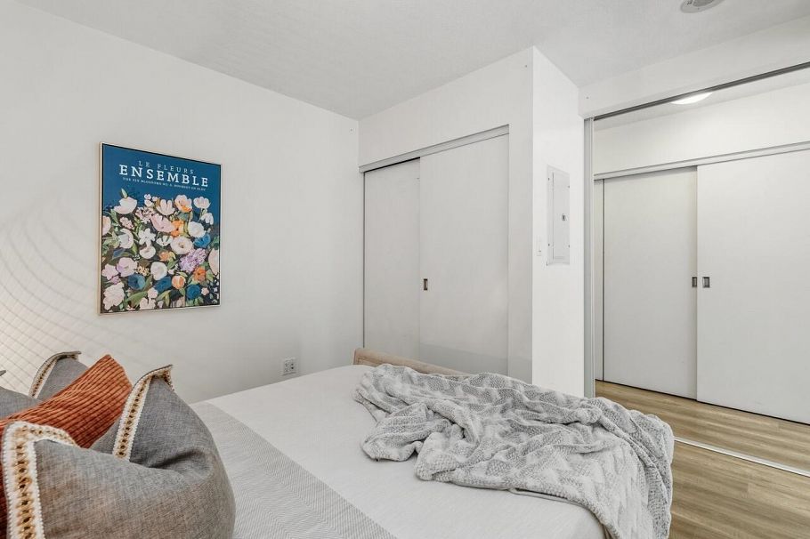 209 168 Powell Street Vancouver, BC - 8