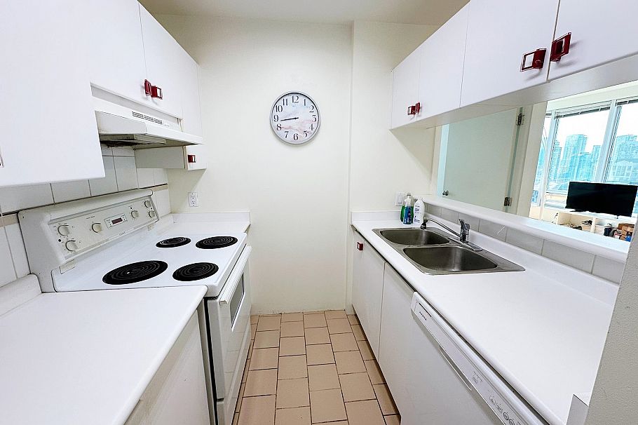 1401 989 Nelson Street Vancouver, BC - 6