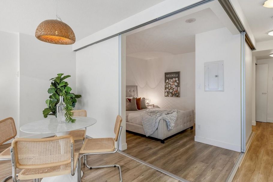 209 168 Powell Street Vancouver, BC - 4