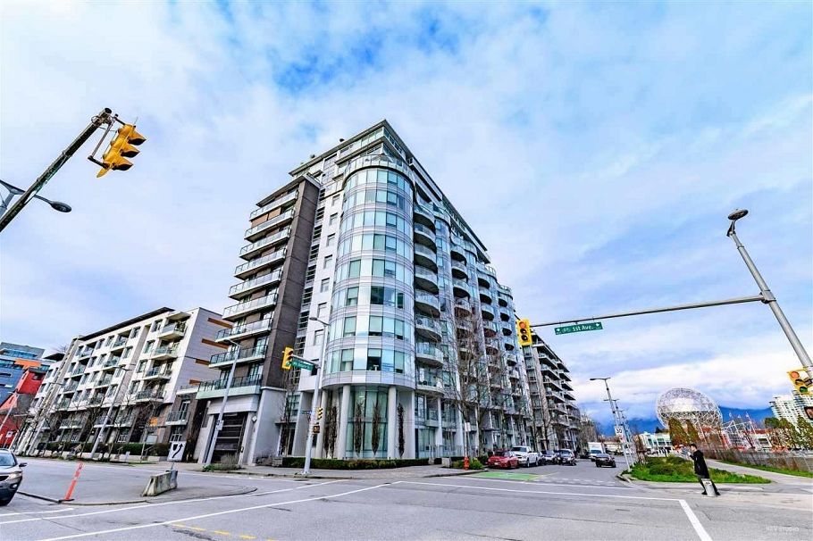 1010 1661 Ontario Street Vancouver, BC - 1