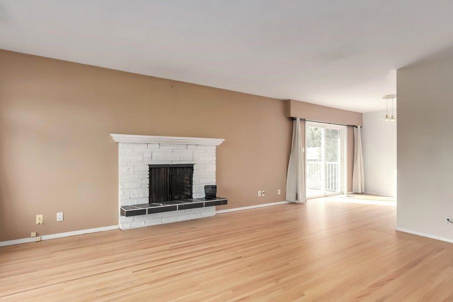 2984 Plymouth Drive North Vancouver, BC - 2