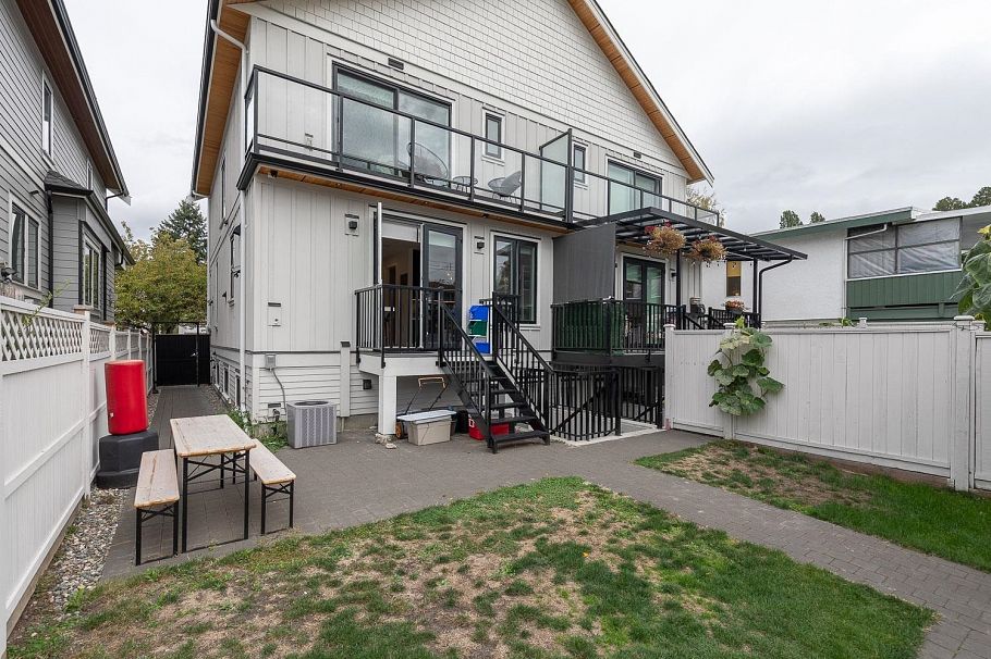 1438 E 17th Avenue Vancouver, BC - 28