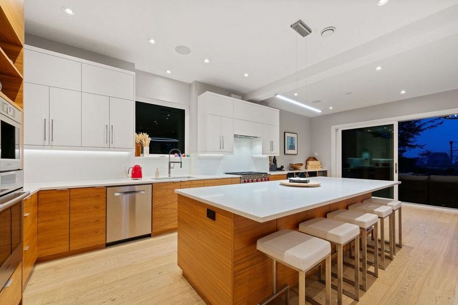 105 Monte Vista Court North Vancouver, BC - 8