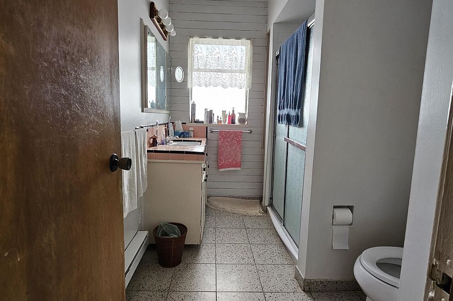 3625 E 24th Avenue Vancouver, BC - 14