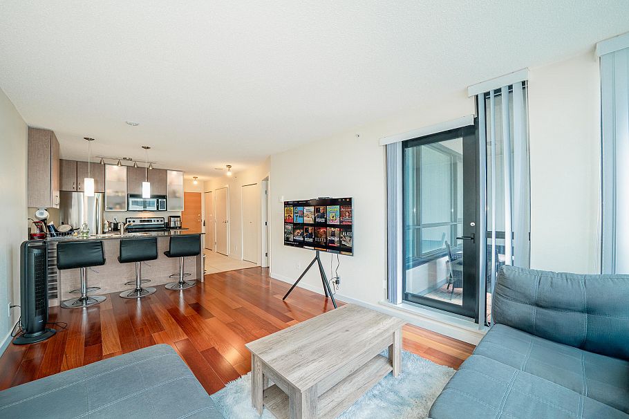 2105 909 Mainland Street Vancouver, BC - 18