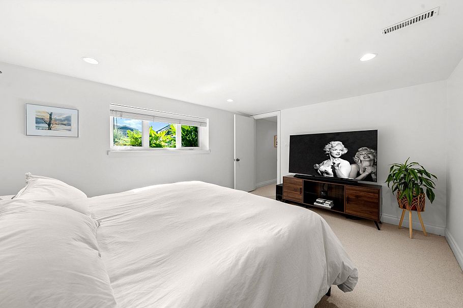 728 E 6th Street North Vancouver, BC - 26