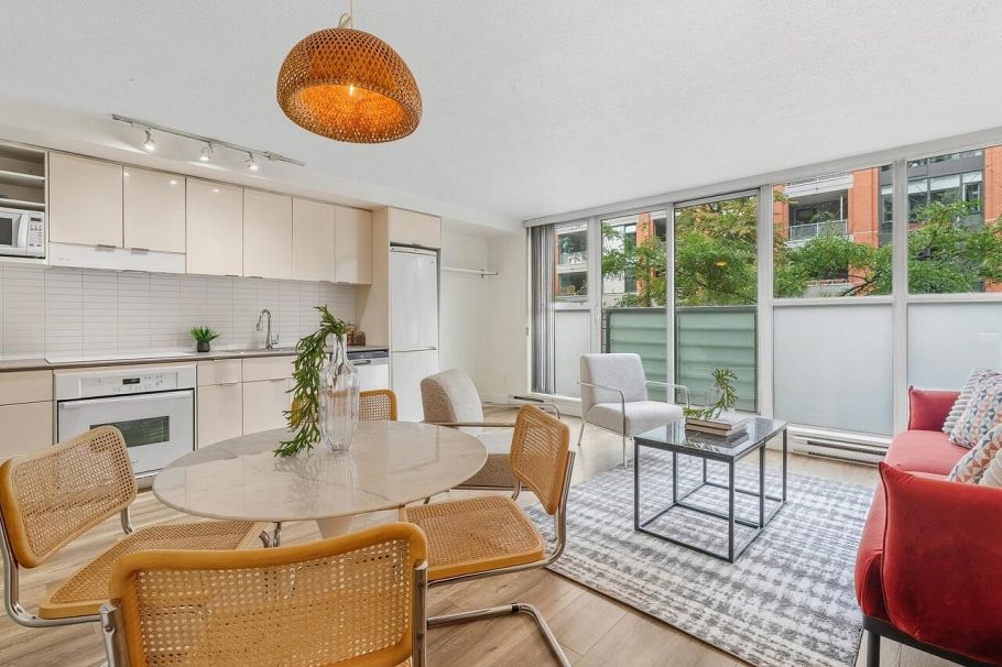 209 168 Powell Street Vancouver, BC - 20