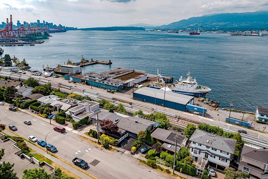 2385 Wall Street Vancouver, BC - 3