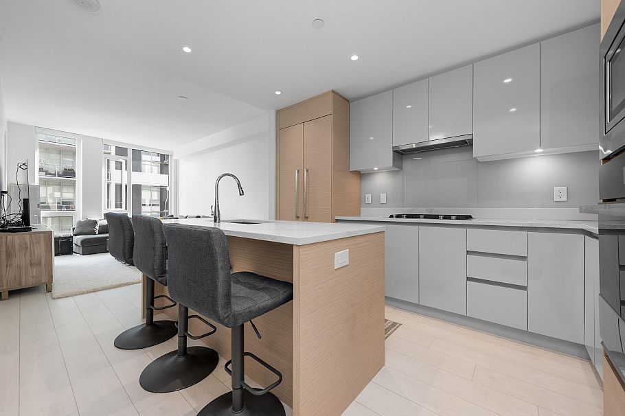 553 8575 Rivergrass Drive Vancouver, BC - 9