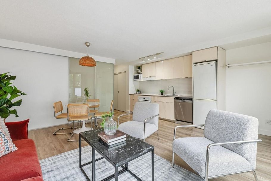 209 168 Powell Street Vancouver, BC - 16