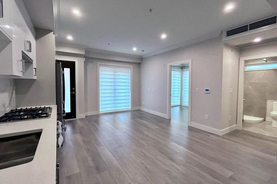 38 7567 Oak Street Vancouver, BC - 5