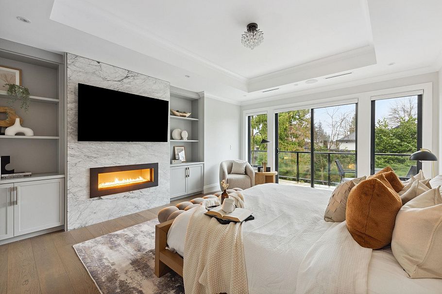 939 Forest Hills Drive North Vancouver, BC - 28