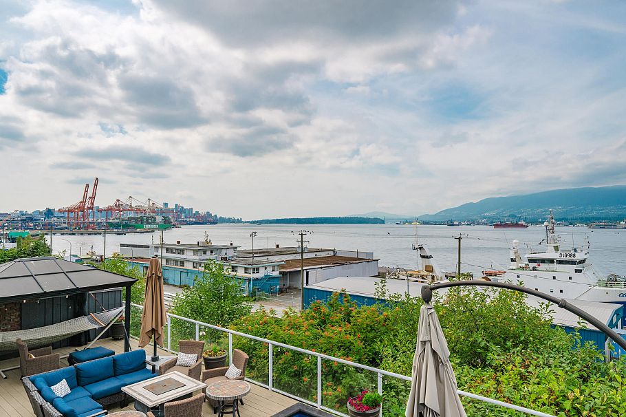 2385 Wall Street Vancouver, BC - 1