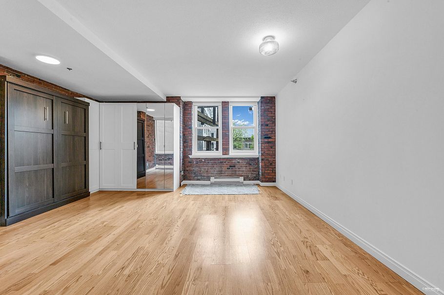 301 233 Abbott Street Vancouver, BC - 8