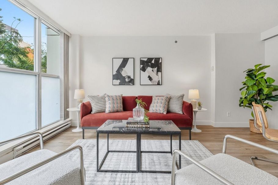 209 168 Powell Street Vancouver, BC - 18