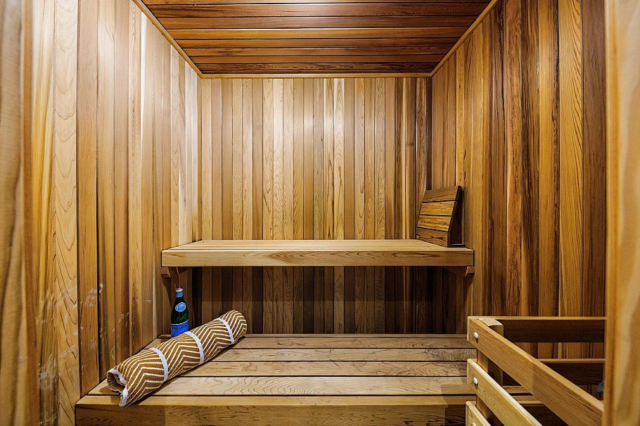 939 Forest Hills Drive North Vancouver, BC - 33