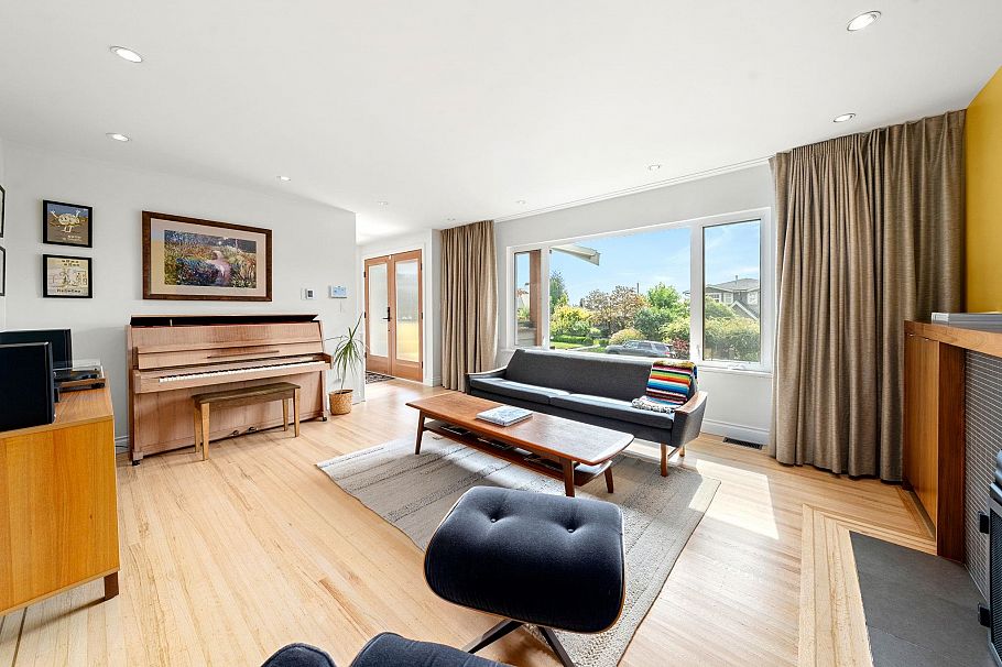 728 E 6th Street North Vancouver, BC - 7