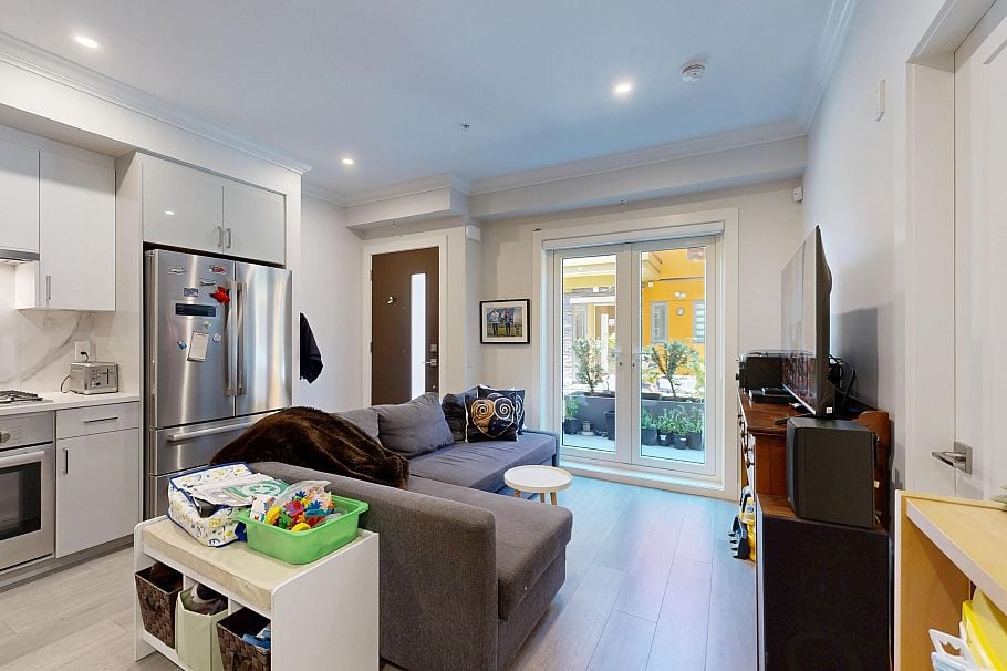 38 7567 Oak Street Vancouver, BC - 18