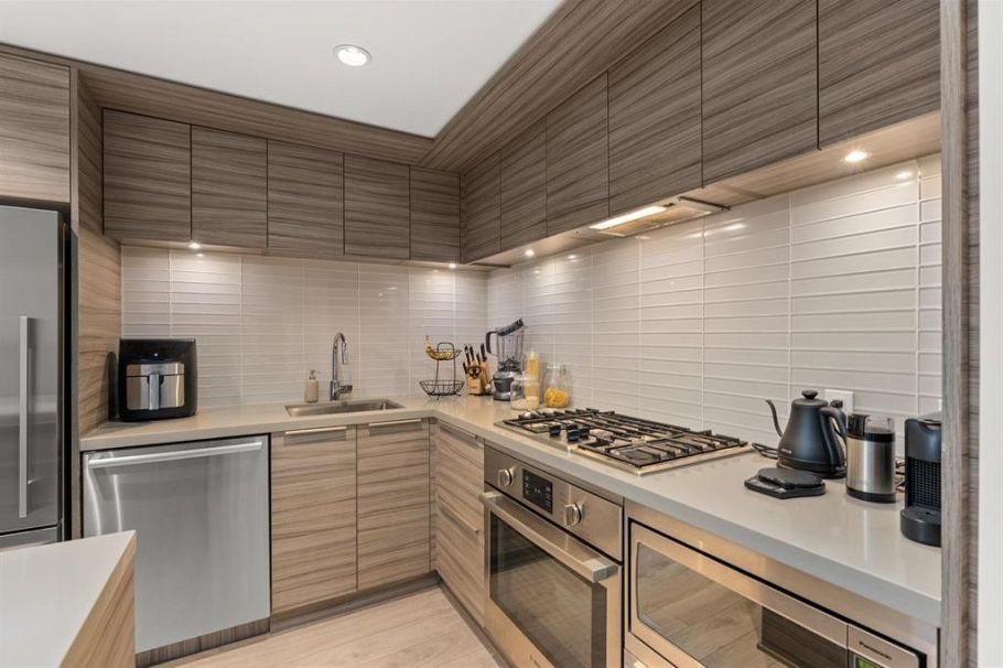 1909 1550 Fern Street Vancouver, BC - 2