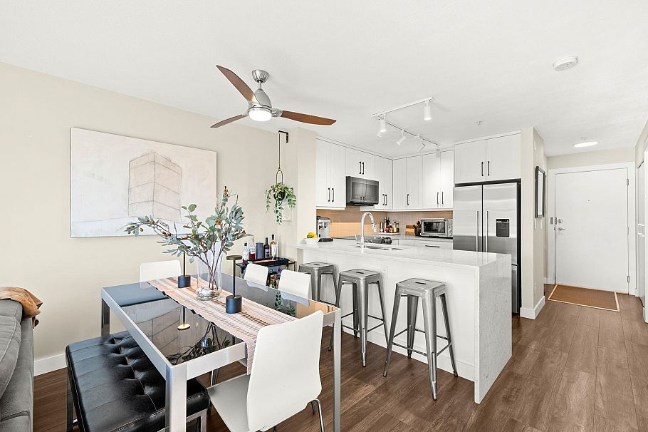 410 124 W 3rd Street North Vancouver, BC - 10