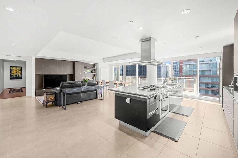 2101 1139 W Cordova Street Vancouver, BC - 5