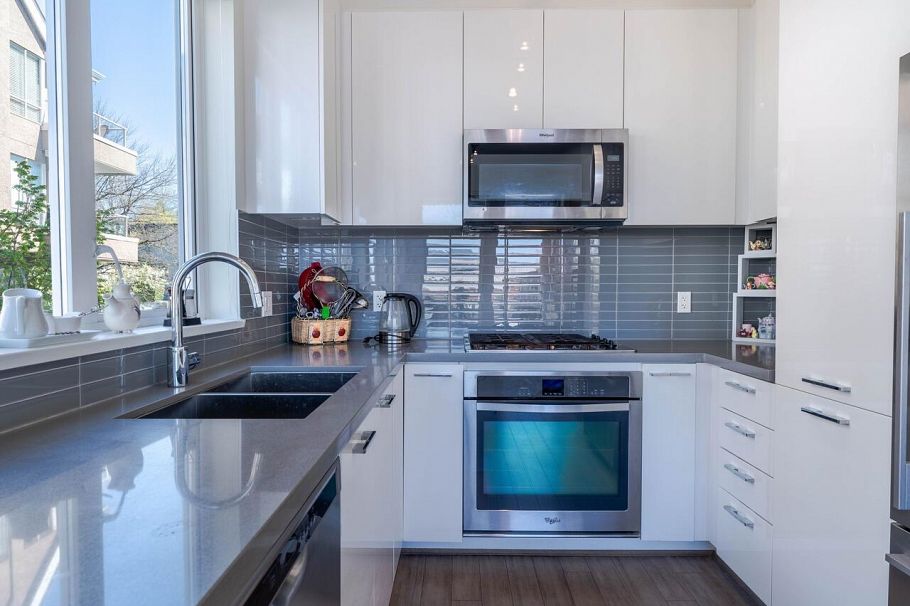 203 717 Chesterfield Avenue North Vancouver, BC - 10