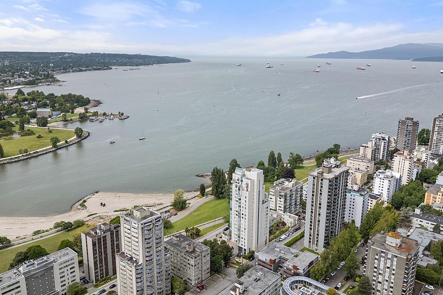 307 1311 Beach Avenue Vancouver, BC - 36