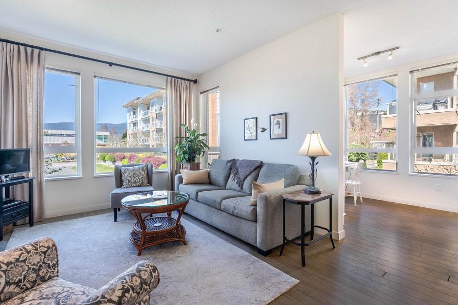 203 717 Chesterfield Avenue North Vancouver, BC - 3