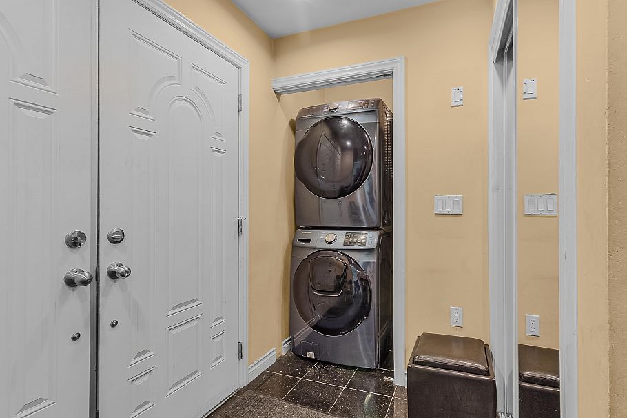 1380 E 51st Avenue Vancouver, BC - 21