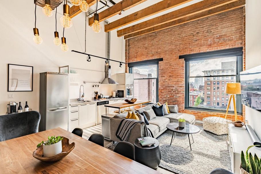 515 55 E Cordova Street Vancouver, BC - 4